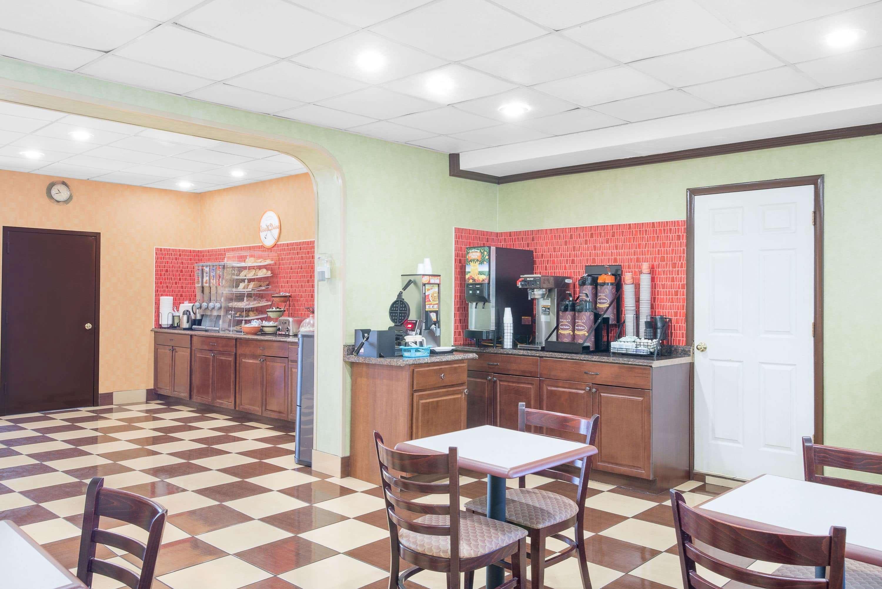 Howard Johnson By Wyndham North Bergen Exterior foto
